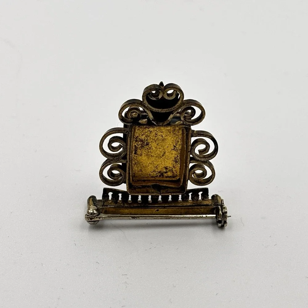 Antique Victorian Cameo Brooch Gold Filled Ornate Frame Lady Foliage Locket